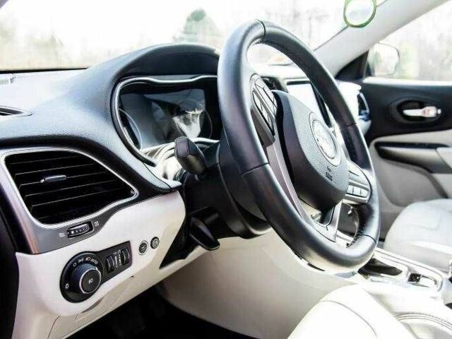 Красный Джип Чероки, объемом двигателя 3.2 л и пробегом 40 тыс. км за 336 $, фото 17 на Automoto.ua