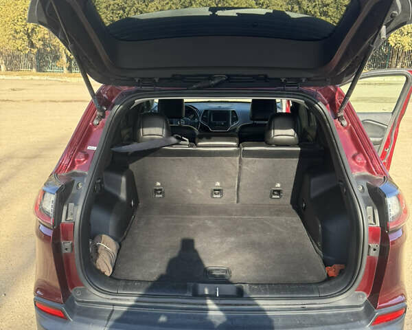 Червоний Джип Cherokee, об'ємом двигуна 2.36 л та пробігом 100 тис. км за 17300 $, фото 13 на Automoto.ua