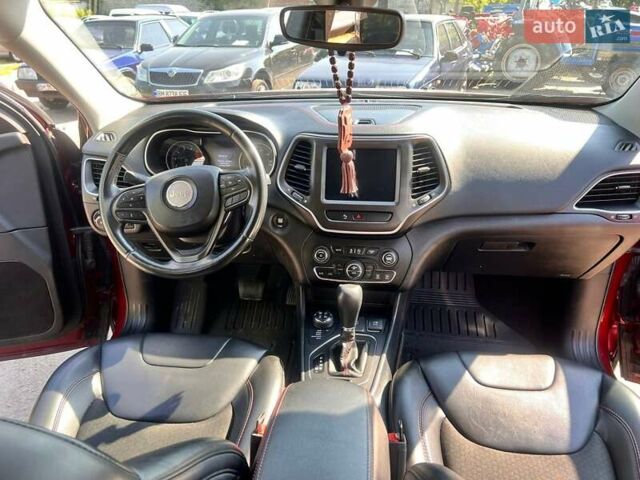 Красный Джип Чероки, объемом двигателя 3.24 л и пробегом 87 тыс. км за 19999 $, фото 7 на Automoto.ua