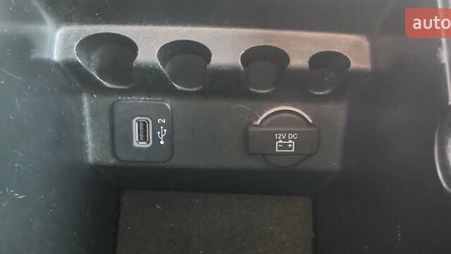 Красный Джип Чероки, объемом двигателя 3.2 л и пробегом 153 тыс. км за 16600 $, фото 17 на Automoto.ua