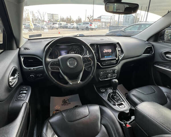 Червоний Джип Cherokee, об'ємом двигуна 3.24 л та пробігом 120 тис. км за 18100 $, фото 18 на Automoto.ua