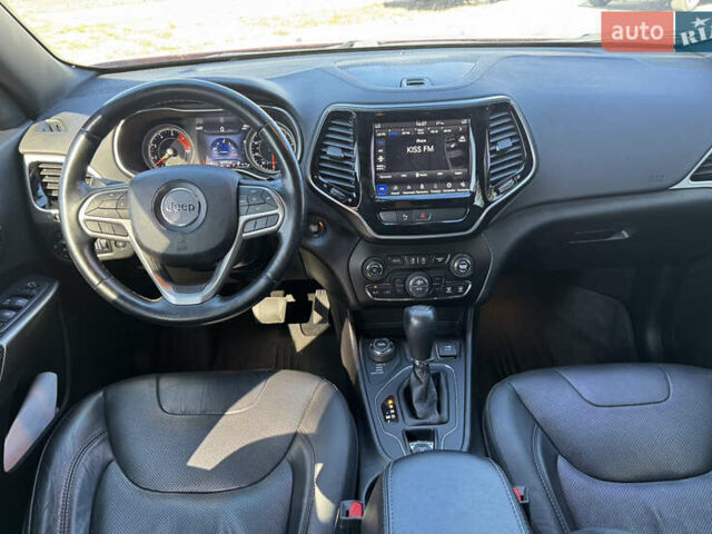 Красный Джип Чероки, объемом двигателя 2 л и пробегом 58 тыс. км за 17800 $, фото 18 на Automoto.ua