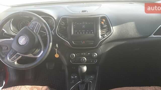 Красный Джип Чероки, объемом двигателя 3.2 л и пробегом 153 тыс. км за 16600 $, фото 42 на Automoto.ua