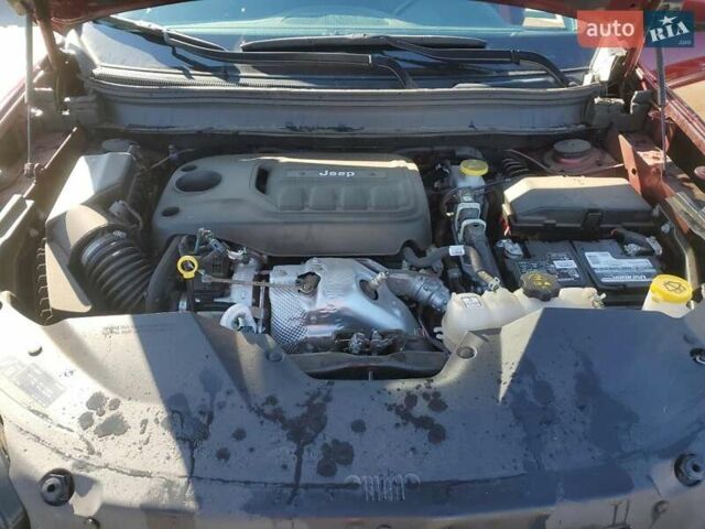 Червоний Джип Cherokee, об'ємом двигуна 2 л та пробігом 31 тис. км за 2700 $, фото 11 на Automoto.ua