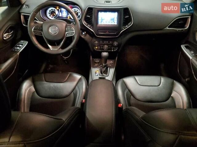 Червоний Джип Cherokee, об'ємом двигуна 2.36 л та пробігом 28 тис. км за 2500 $, фото 1 на Automoto.ua