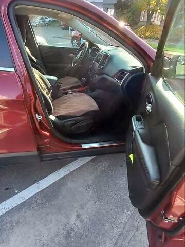 Красный Джип Чероки, объемом двигателя 3.2 л и пробегом 153 тыс. км за 16600 $, фото 11 на Automoto.ua