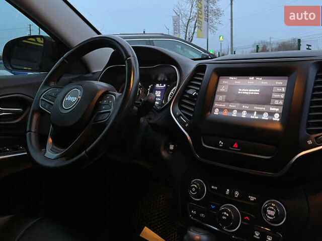 Красный Джип Чероки, объемом двигателя 2.36 л и пробегом 155 тыс. км за 17300 $, фото 17 на Automoto.ua