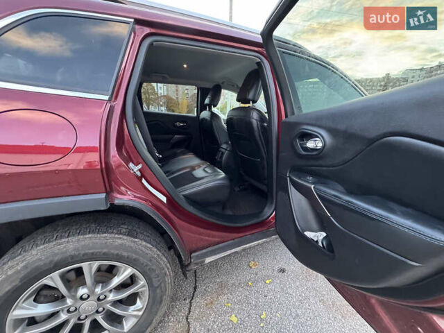Червоний Джип Cherokee, об'ємом двигуна 3.24 л та пробігом 184 тис. км за 16450 $, фото 13 на Automoto.ua