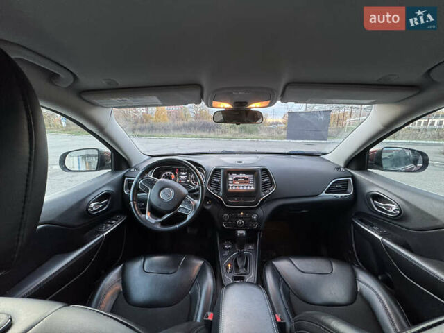 Червоний Джип Cherokee, об'ємом двигуна 3.24 л та пробігом 184 тис. км за 16450 $, фото 25 на Automoto.ua