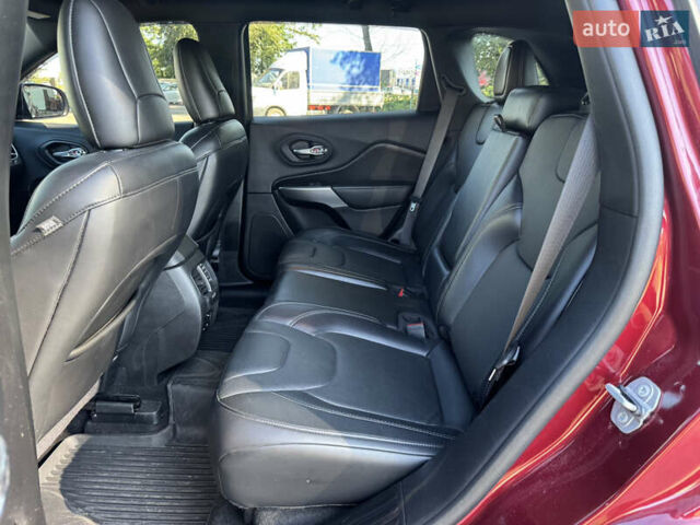 Красный Джип Чероки, объемом двигателя 2 л и пробегом 58 тыс. км за 17800 $, фото 20 на Automoto.ua