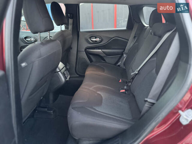 Червоний Джип Cherokee, об'ємом двигуна 2.36 л та пробігом 203 тис. км за 14500 $, фото 34 на Automoto.ua