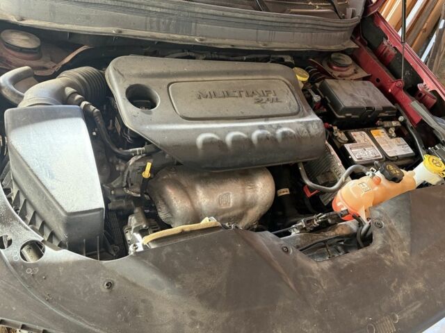 Червоний Джип Cherokee, об'ємом двигуна 2.4 л та пробігом 16 тис. км за 9800 $, фото 3 на Automoto.ua