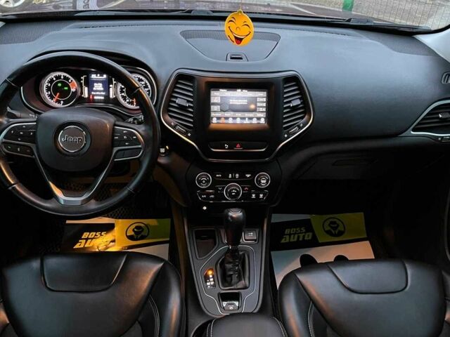 Красный Джип Чероки, объемом двигателя 2.4 л и пробегом 155 тыс. км за 17300 $, фото 9 на Automoto.ua