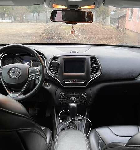 Красный Джип Чероки, объемом двигателя 2.36 л и пробегом 155 тыс. км за 17500 $, фото 7 на Automoto.ua