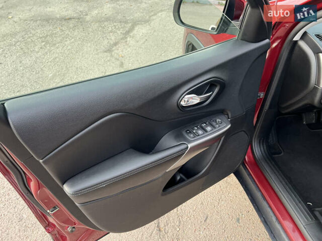 Красный Джип Чероки, объемом двигателя 2.4 л и пробегом 273 тыс. км за 12200 $, фото 20 на Automoto.ua