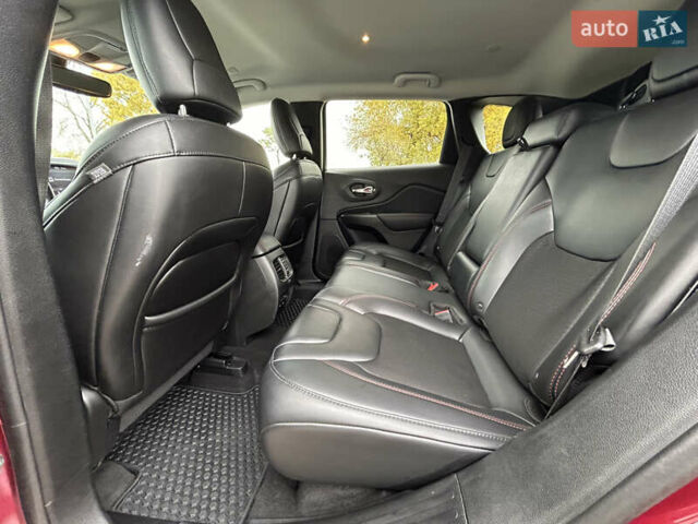 Червоний Джип Cherokee, об'ємом двигуна 1.99 л та пробігом 80 тис. км за 23500 $, фото 49 на Automoto.ua