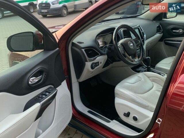 Красный Джип Чероки, объемом двигателя 3.24 л и пробегом 167 тыс. км за 18000 $, фото 23 на Automoto.ua