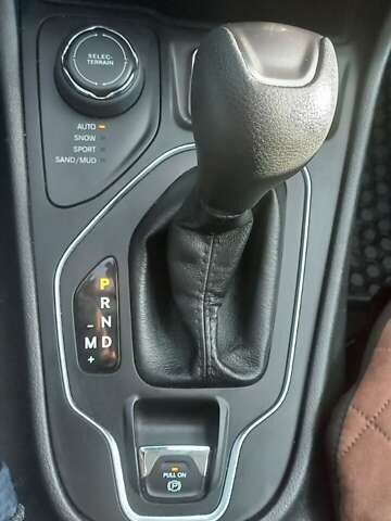 Красный Джип Чероки, объемом двигателя 3.2 л и пробегом 153 тыс. км за 16600 $, фото 16 на Automoto.ua