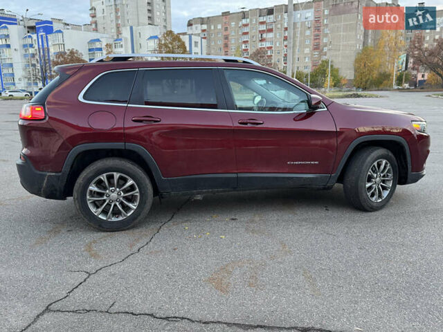 Джип Cherokee 2019 у Чернігові на Automoto.ua Червоний Джип Cherokee, об'ємом двигуна 3.24 л та пробігом 184 тис. км за 16700 $, фото 8 на Automoto.ua