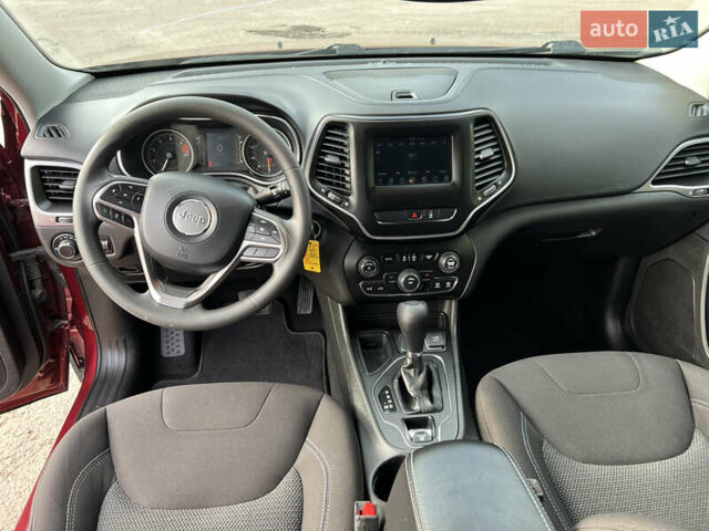 Красный Джип Чероки, объемом двигателя 2.4 л и пробегом 273 тыс. км за 12200 $, фото 21 на Automoto.ua