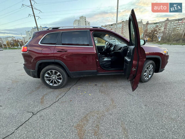 Джип Cherokee 2019 у Чернігові на Automoto.ua Червоний Джип Cherokee, об'ємом двигуна 3.24 л та пробігом 184 тис. км за 16700 $, фото 22 на Automoto.ua