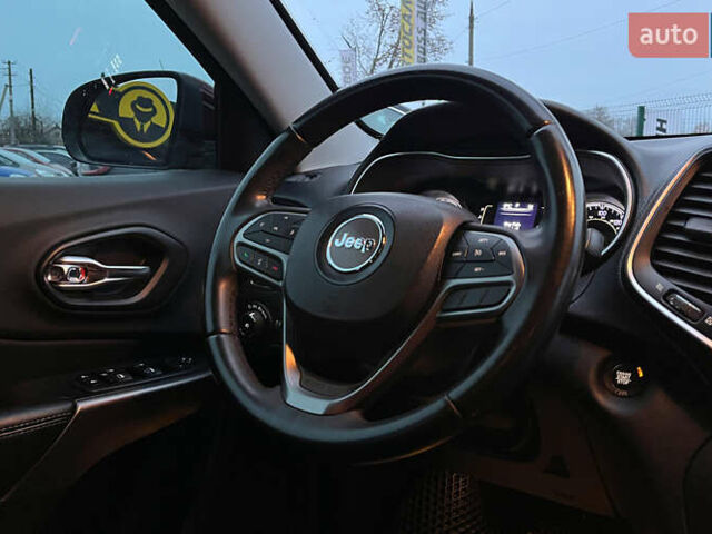 Красный Джип Чероки, объемом двигателя 2.36 л и пробегом 155 тыс. км за 17300 $, фото 16 на Automoto.ua