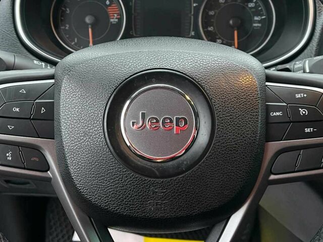 Красный Джип Чероки, объемом двигателя 2.4 л и пробегом 155 тыс. км за 17300 $, фото 11 на Automoto.ua