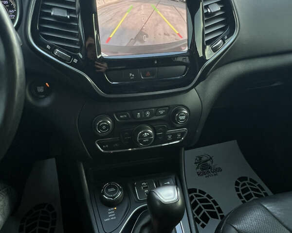 Червоний Джип Cherokee, об'ємом двигуна 3.24 л та пробігом 120 тис. км за 18100 $, фото 26 на Automoto.ua