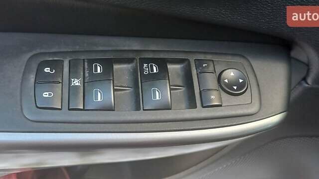 Красный Джип Чероки, объемом двигателя 3.2 л и пробегом 153 тыс. км за 16600 $, фото 25 на Automoto.ua