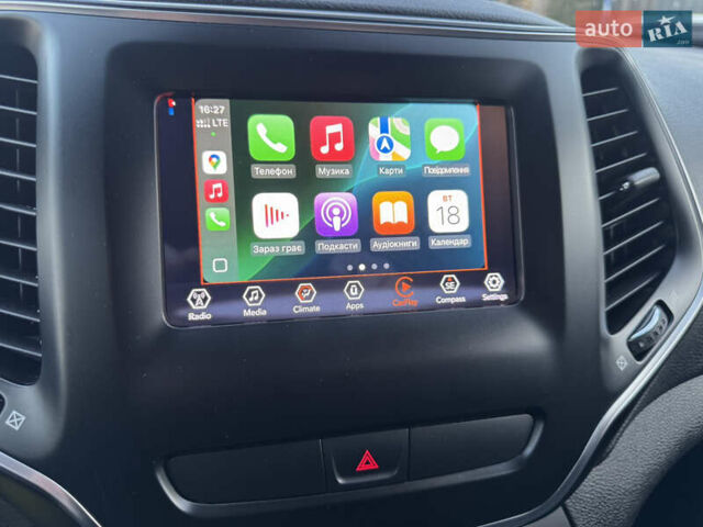 Червоний Джип Cherokee, об'ємом двигуна 2.36 л та пробігом 203 тис. км за 14500 $, фото 24 на Automoto.ua