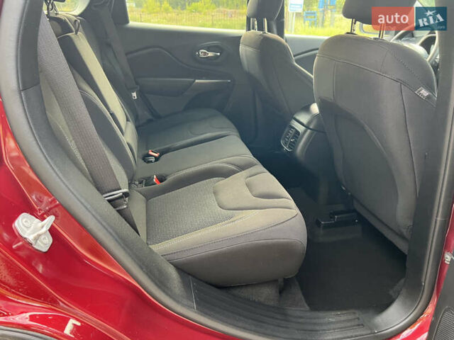 Красный Джип Чероки, объемом двигателя 2.4 л и пробегом 273 тыс. км за 12200 $, фото 22 на Automoto.ua