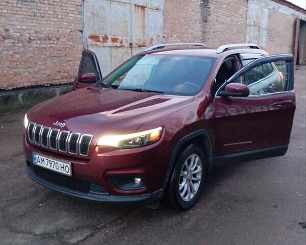 Красный Джип Чероки, объемом двигателя 2.36 л и пробегом 125 тыс. км за 16600 $, фото 1 на Automoto.ua