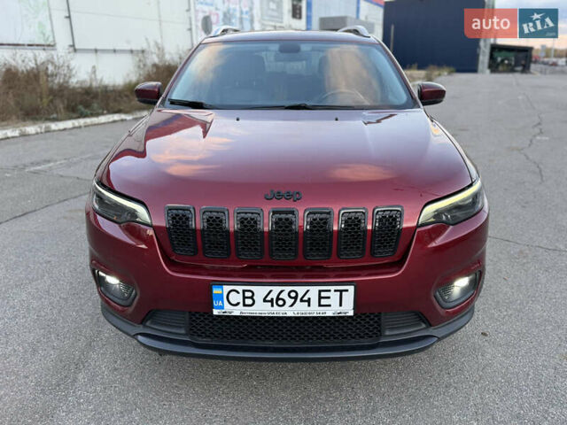 Джип Cherokee 2019 у Чернігові на Automoto.ua Червоний Джип Cherokee, об'ємом двигуна 3.24 л та пробігом 184 тис. км за 16700 $, фото 2 на Automoto.ua