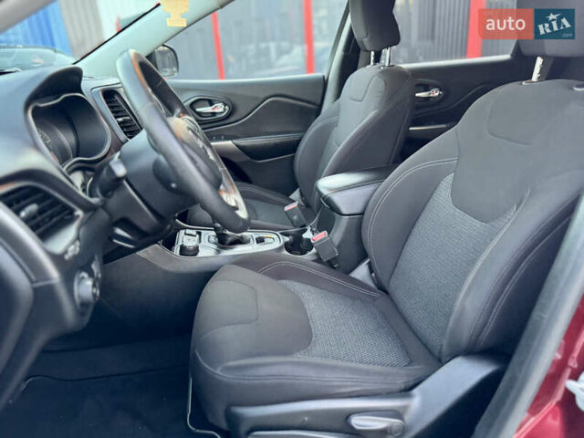 Червоний Джип Cherokee, об'ємом двигуна 2.36 л та пробігом 203 тис. км за 14500 $, фото 33 на Automoto.ua