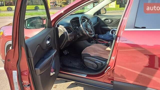 Красный Джип Чероки, объемом двигателя 3.2 л и пробегом 153 тыс. км за 16600 $, фото 12 на Automoto.ua