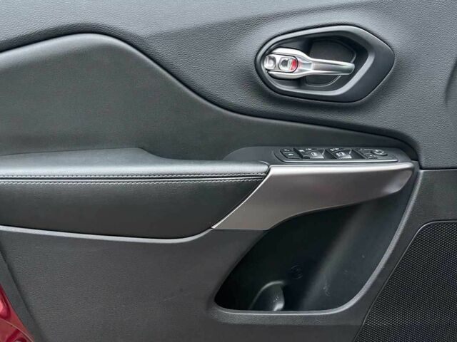 Красный Джип Чероки, объемом двигателя 2.4 л и пробегом 155 тыс. км за 17300 $, фото 22 на Automoto.ua