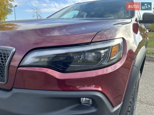 Червоний Джип Cherokee, об'ємом двигуна 1.99 л та пробігом 80 тис. км за 23500 $, фото 8 на Automoto.ua