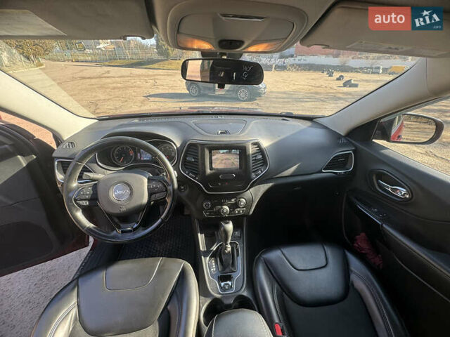 Червоний Джип Cherokee, об'ємом двигуна 2.36 л та пробігом 100 тис. км за 17300 $, фото 15 на Automoto.ua