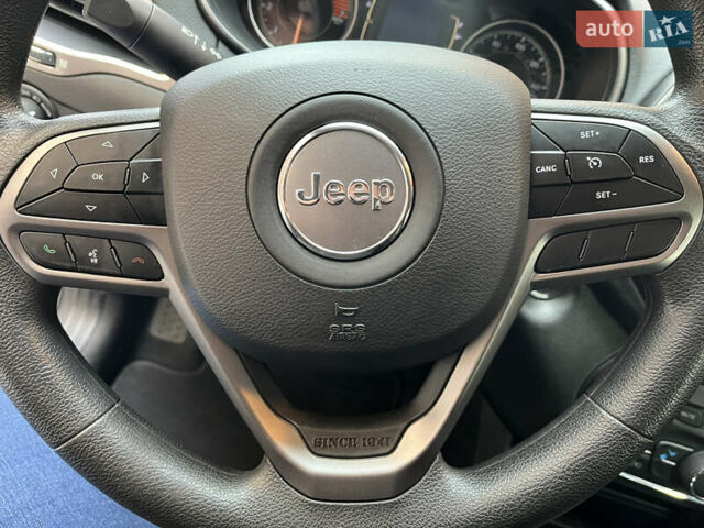 Червоний Джип Cherokee, об'ємом двигуна 2.4 л та пробігом 219 тис. км за 14800 $, фото 23 на Automoto.ua