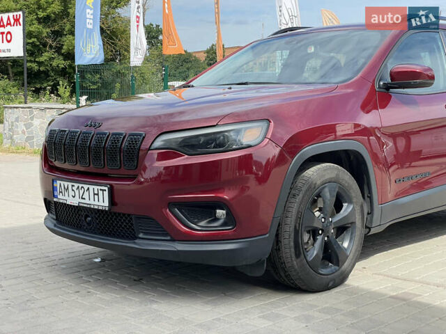 Червоний Джип Cherokee, об'ємом двигуна 2.4 л та пробігом 65 тис. км за 17555 $, фото 3 на Automoto.ua
