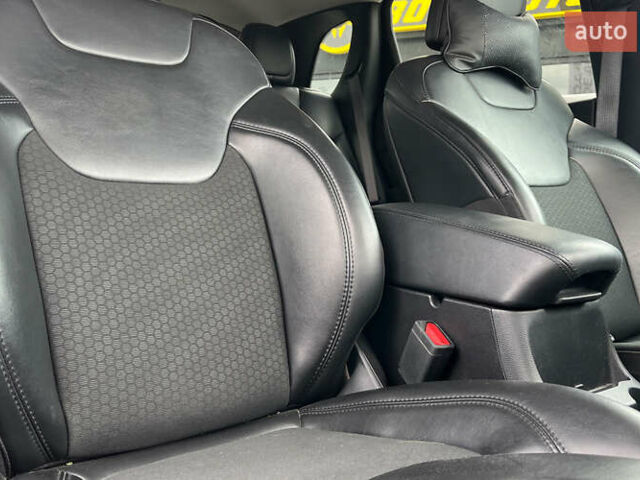 Красный Джип Чероки, объемом двигателя 2.36 л и пробегом 16 тыс. км за 19400 $, фото 22 на Automoto.ua