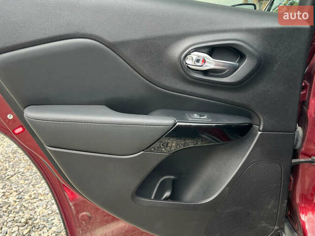 Красный Джип Чероки, объемом двигателя 2.36 л и пробегом 16 тыс. км за 19400 $, фото 25 на Automoto.ua