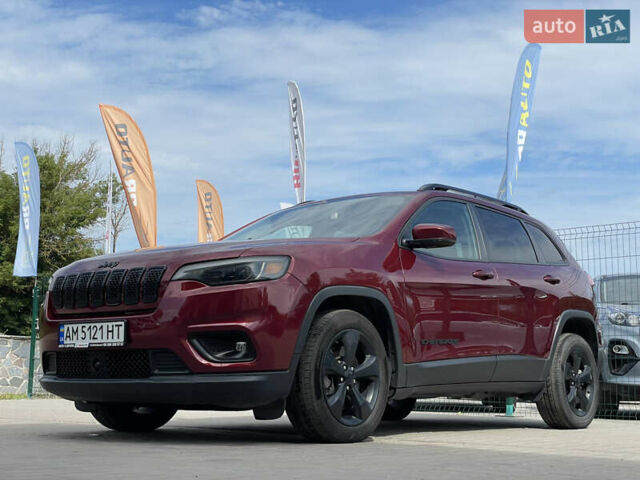 Червоний Джип Cherokee, об'ємом двигуна 2.4 л та пробігом 65 тис. км за 17555 $, фото 2 на Automoto.ua