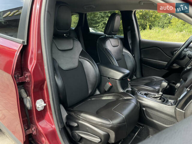 Червоний Джип Cherokee, об'ємом двигуна 2.4 л та пробігом 65 тис. км за 17555 $, фото 34 на Automoto.ua
