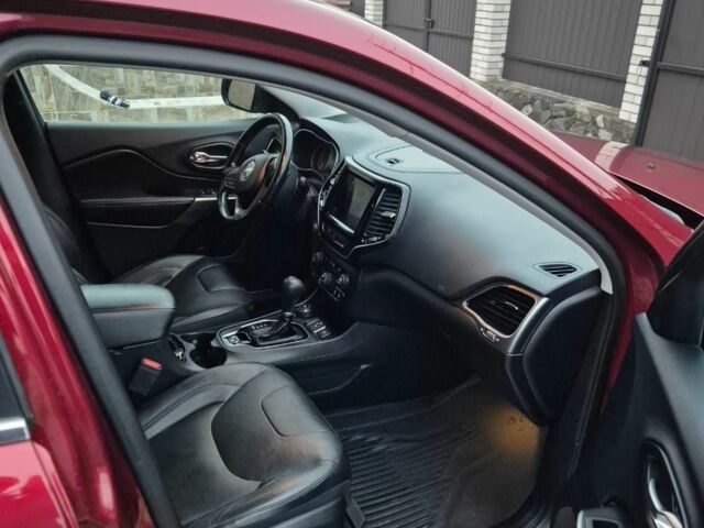 Червоний Джип Cherokee, об'ємом двигуна 3.2 л та пробігом 47 тис. км за 18500 $, фото 4 на Automoto.ua