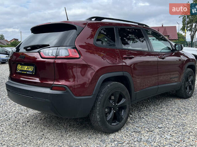 Червоний Джип Cherokee, об'ємом двигуна 2.4 л та пробігом 16 тис. км за 20000 $, фото 5 на Automoto.ua