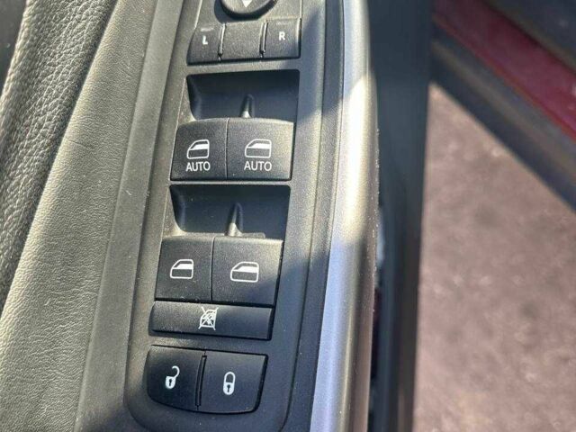 Червоний Джип Cherokee, об'ємом двигуна 3.2 л та пробігом 70 тис. км за 20000 $, фото 9 на Automoto.ua