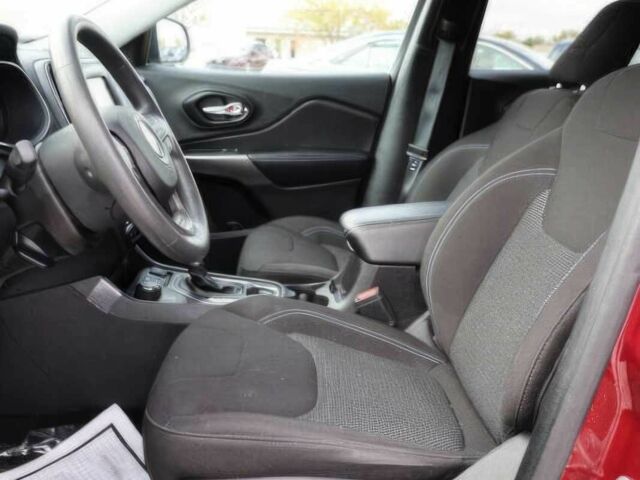 Червоний Джип Cherokee, об'ємом двигуна 2.4 л та пробігом 10 тис. км за 8900 $, фото 8 на Automoto.ua