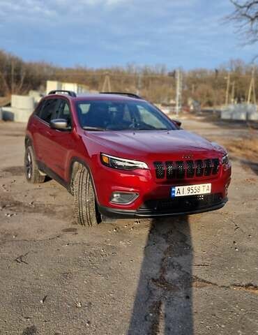 Красный Джип Чероки, объемом двигателя 3.24 л и пробегом 44 тыс. км за 20900 $, фото 1 на Automoto.ua