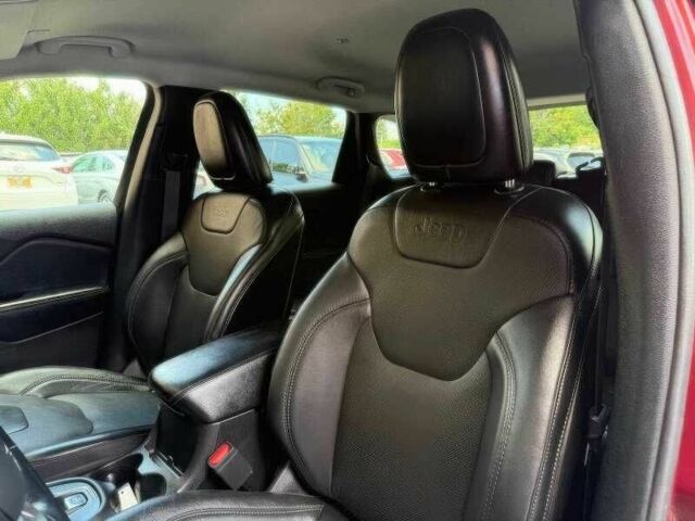 Красный Джип Чероки, объемом двигателя 3.2 л и пробегом 68 тыс. км за 12000 $, фото 9 на Automoto.ua